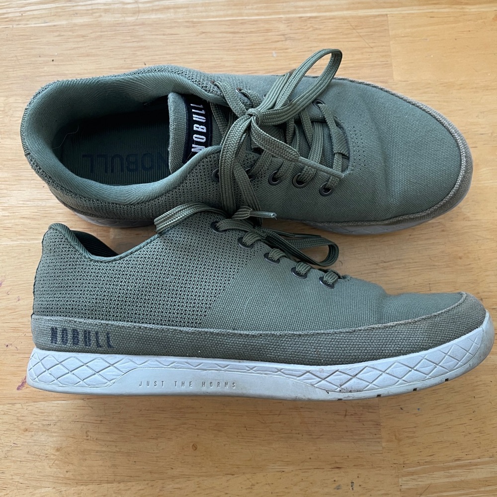 NOBULL Men's olive green canvas trainer